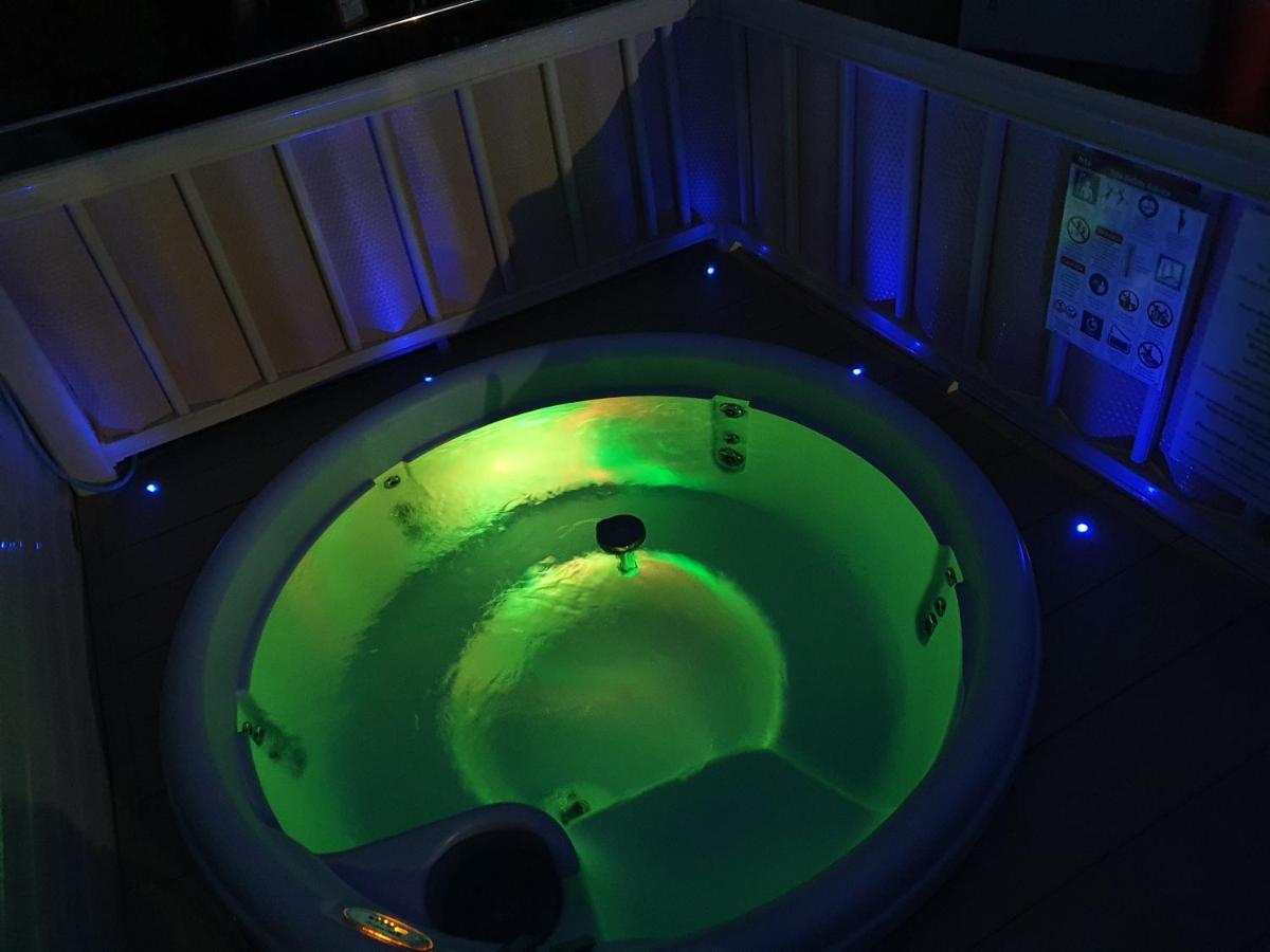 Relaxing Breaks With Hot Tub At Tattershal Lakes 3 Bedroom Татершал Екстериор снимка